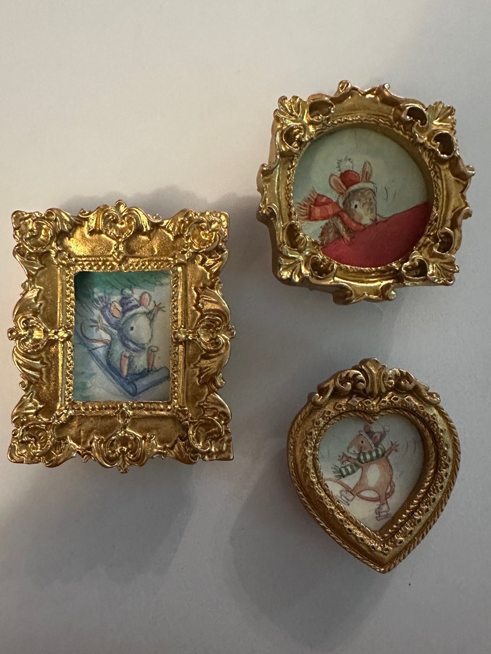 Gold Miniature Framed Winter Mouse magnets